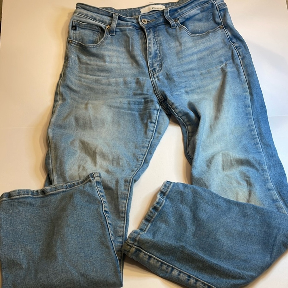 KanCan straight leg jeans !
